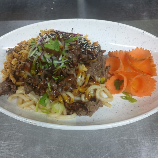 39.b. GRILOVANÉ KRÁJENÉ HOVĚZÍ S PŘÍLOHOU