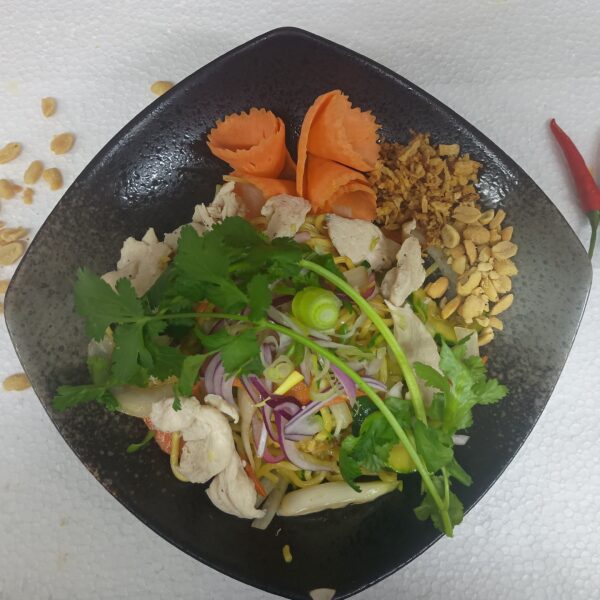 RESTOVANÝ RAMEN S KUŘECÍM