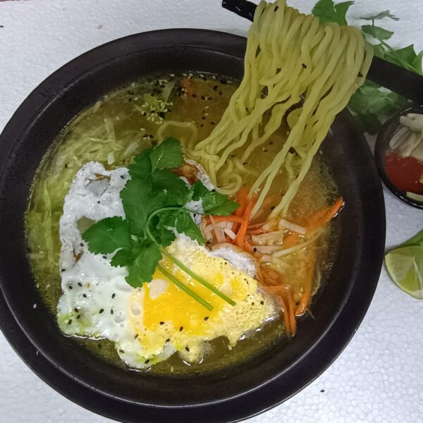 RAMEN S VÝVAREM S KREVETAMI