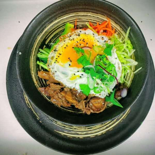 BIBIMBAP HOVĚZÍ
