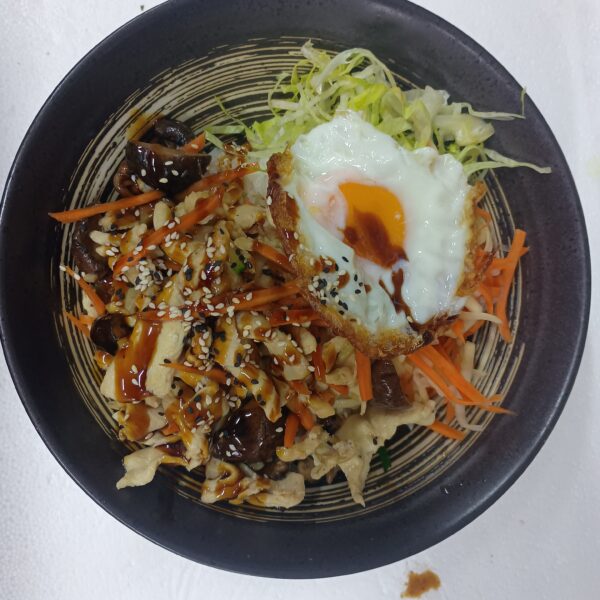 BIBIMBAP KUŘECÍ