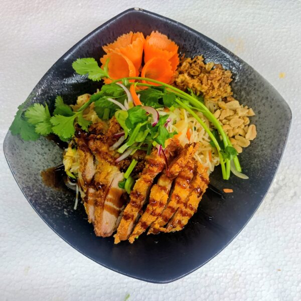 19.d. RESTOVANÉ RÝŽOVÉ NUDLE PÁLIVÉ S KACHNÍM MASEM