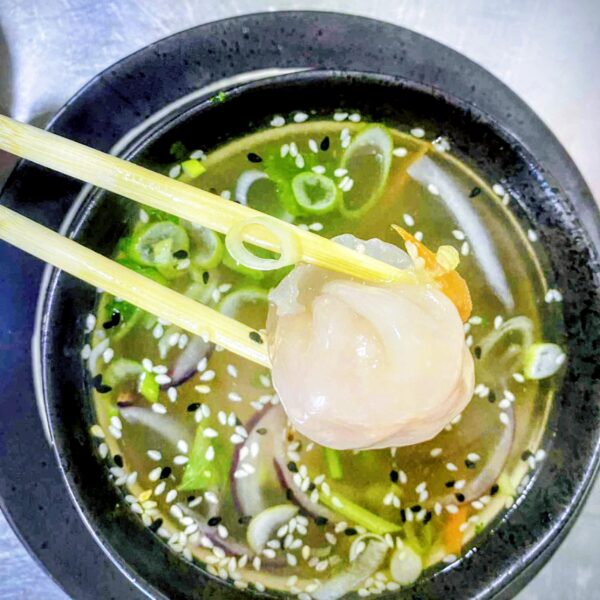 9. DIM SUM POLÉVKA S KREVETAMI